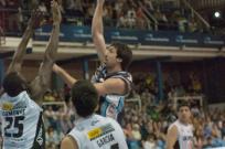 A puro triple y defensa