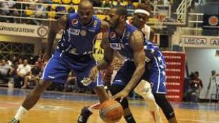 Tayron Thomas es la nueva cara de Bah�a Basket