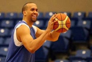 Ricky S�nchez nuevo jugador de Regatas Corrientes