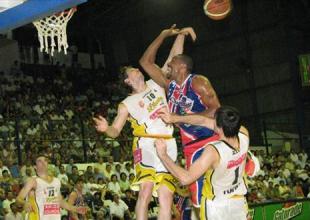 T�cnico que debuta gana