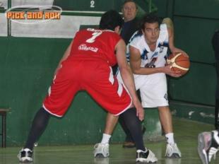 Pe�arol cerca de completar el equipo