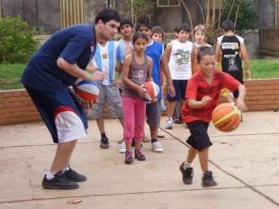 B�squet Comunitario: Primer paso en el B� Krause