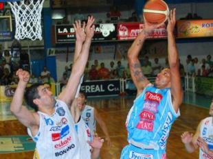 Pe�arol sufriendo volvi� a la victoria