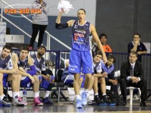 Pe�arol ya tiene pivote