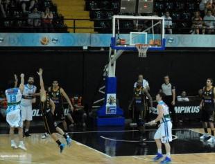 Quinteros: �En el aire v� que entraba�