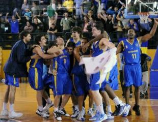 La haza�a se viste de azul y oro