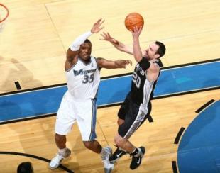 Tropez�n no es ca�da para los Spurs