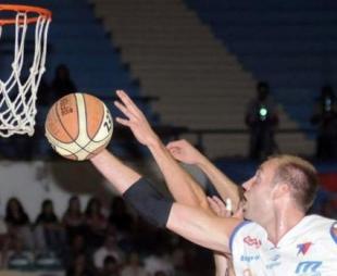 �Nick� Billings, el nuevo for�neo de Regatas Corrientes