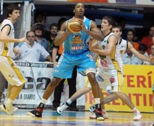 Regatas cumpli� con su puesta en escena