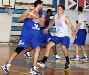 Cavaco: �Vamos por el sue�o de jugar la final�