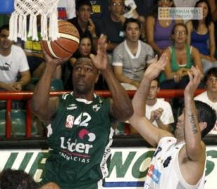 Atenas y una paliza al campe�n