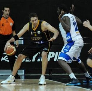 Obras logr� una gran victoria ante Argentino