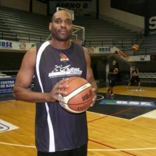 Gimnasia Indalo fich� a Sam Clancy