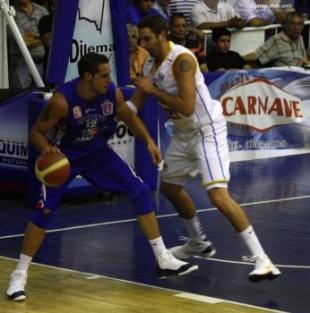 Por el canto de una u�a