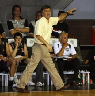Fernando Dur� es el nuevo entrenador de Ol�mpico