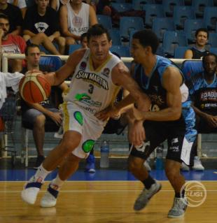 San Mart�n lo acomod� en el segundo tiempo