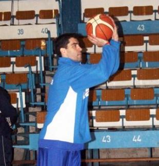 Regatas entren� sin Cavaco