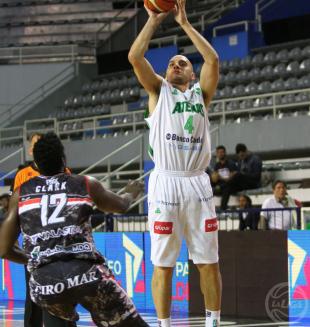 Con poco se qued� con mucho