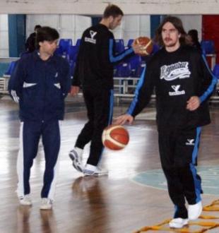 �Vamos a tener un equipo muy defensivo y largo�