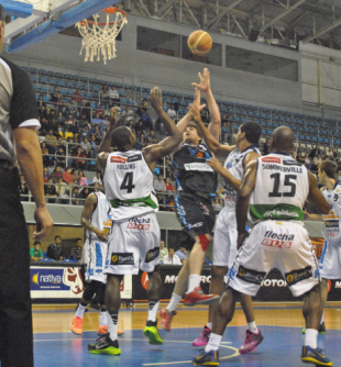 Sac� sus armas en Formosa