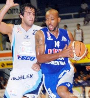 Tremenda recuperaci�n de Regatas