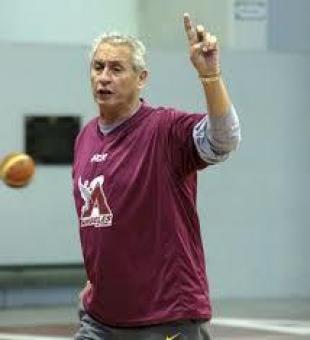 Horacio Segu�, nuevo DT de Firmat FBC