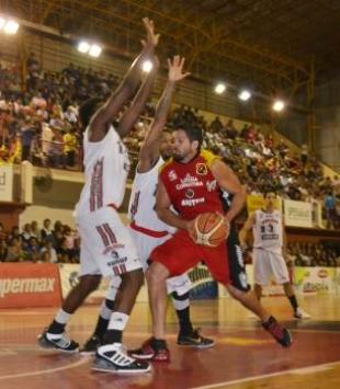 Casti�eira: �No tiene porque insultarme�