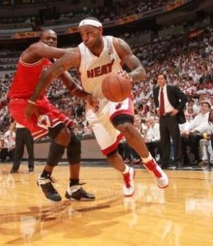 El �Rey� se las ingenia y Miami gana