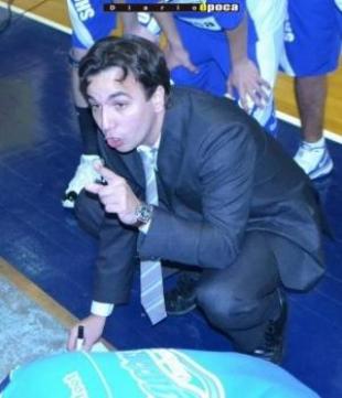 Casal�nguida ratific� a su cuerpo t�cnico