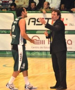 �Tenemos que volver a una local�a fuerte�