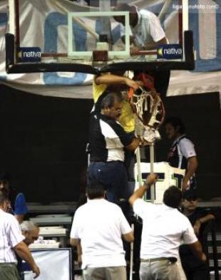 Ol�mpico-Monte, suspendido