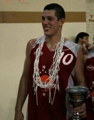 Mat�as Cuello llega a Ol�mpico