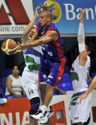 Uniceb se qued� con el triunfo inicial