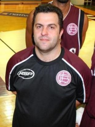 Santander: �Solo podemos competir con los poderosos manteniendo la estructura�