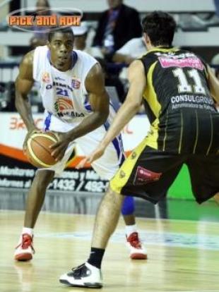 Bernard Robinson sigue haci�ndose esperar