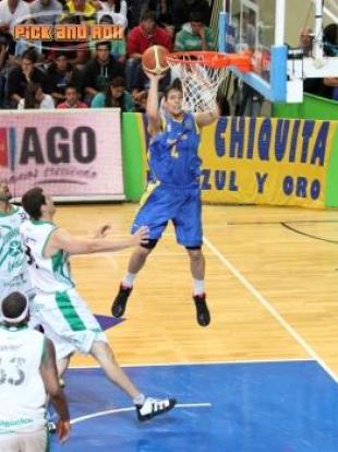 Van Lacke: �Pe�arol es algo que no descartar�a�