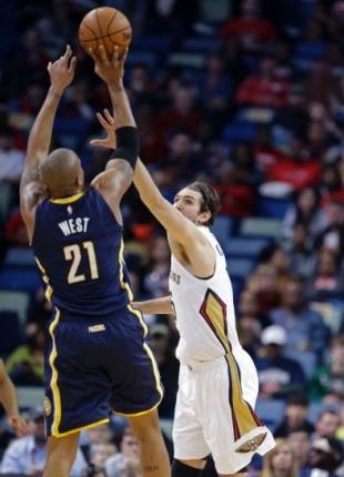 Indiana gan� en New Orleans y sue�a con los playoff