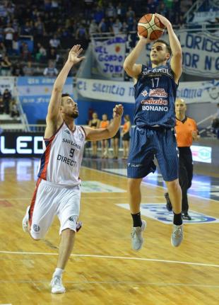 Con el coraz�n y el tiro del final
