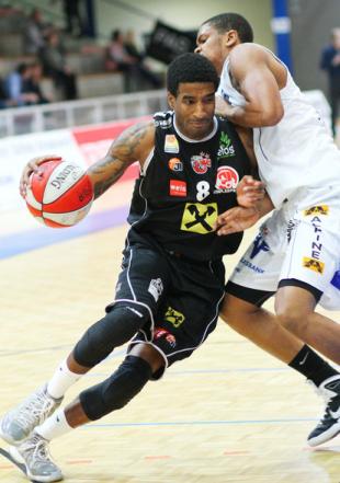 Todd Brown llega a Pe�arol