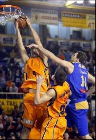 El Fuenlabrada de Mainoldi se llev� el cl�sico