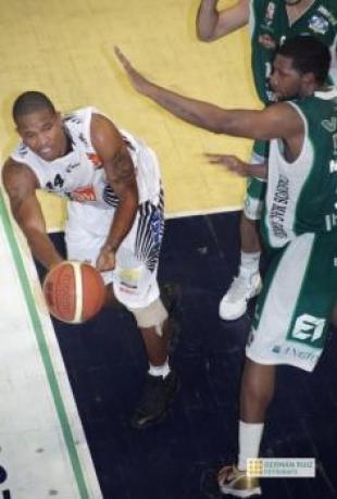 Atenas se qued� con Jaime Lloreda