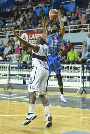 Brown se fue de Pe�arol