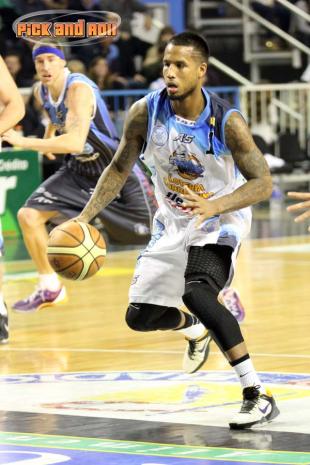 Regatas confirm� la continuidad de Phillip Mc Hopson