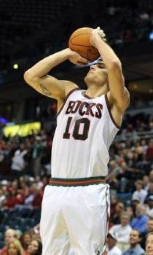 Delfino los sac� del pozo