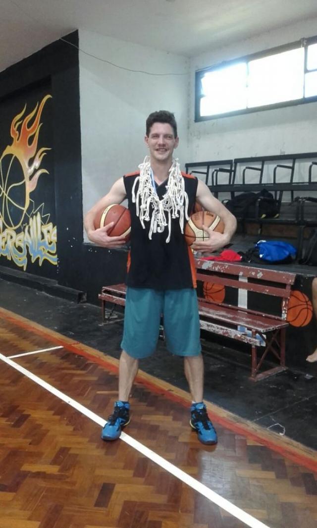 Equipo que debuta... Grita campe�n