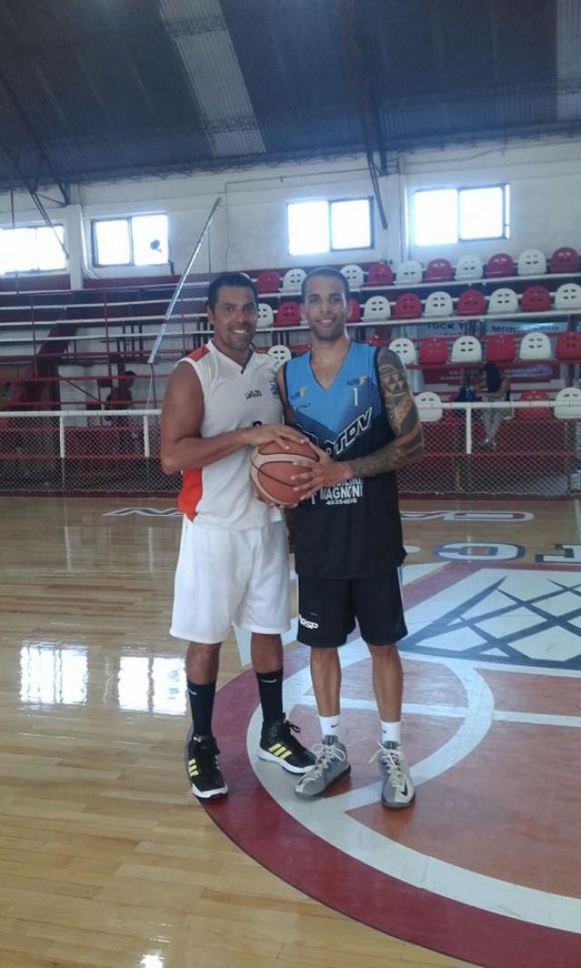 Liforb�squet sigue de fiesta a ritmo del carnaval