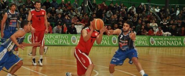 Pe�arol venci� a Estudiantes de La Plata 95 a 68