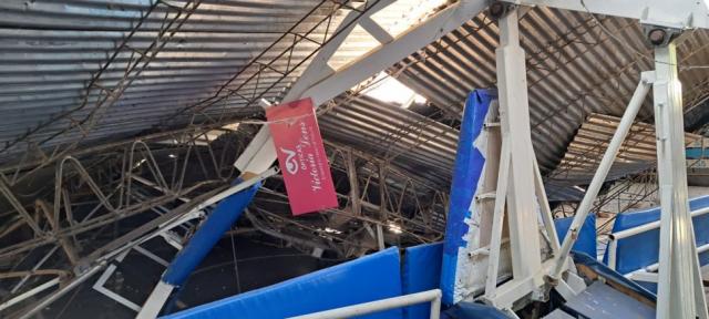 Impactante: Se cay� el techo del estadio de Regatas