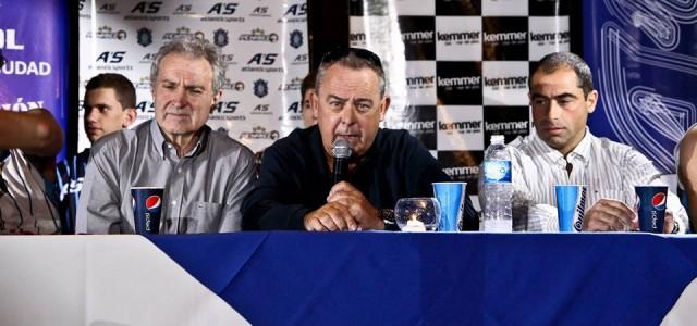 Robles: "No va a cambiar la gloria de Pe�arol"