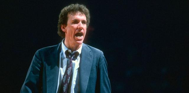 Doug Collins, el coach que cambi� la mentalidad de los Bulls